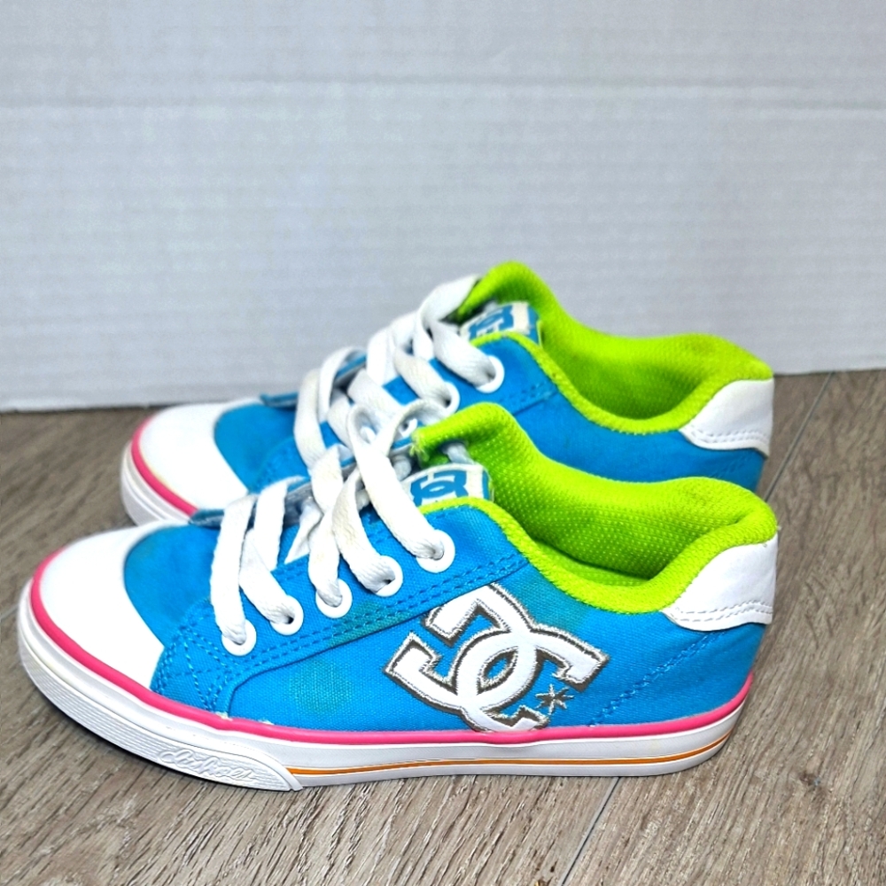 DC Chelsea Canvas Turquoise & White Sneakers Girls Toddler Size 11
